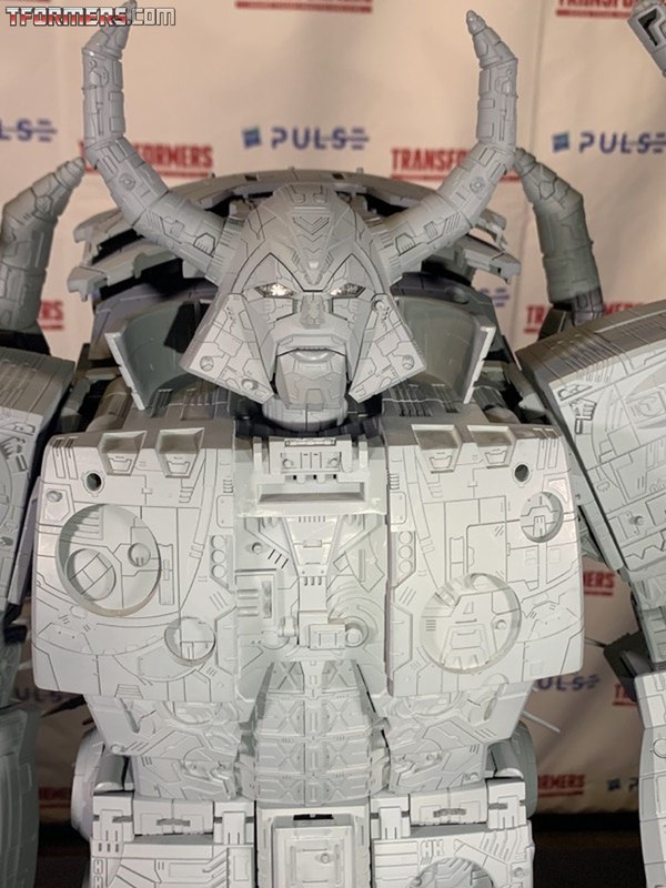 Sdcc 2010 Unicron Prototype And Rainmaker Images  (8 of 36)